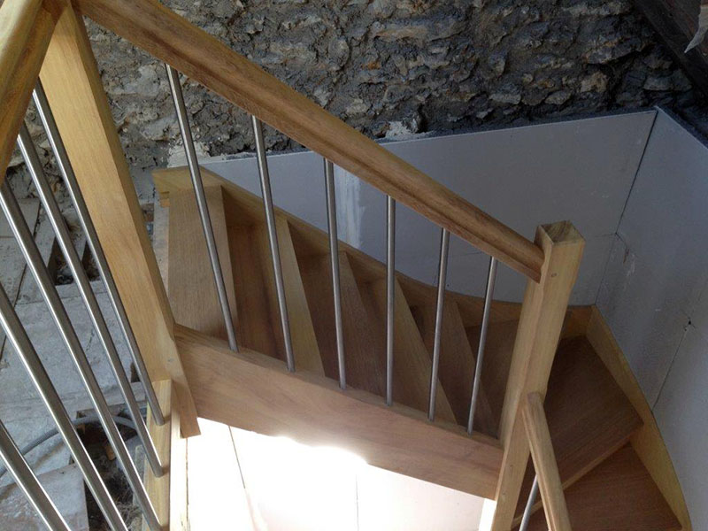 Fabrication artisanale sur-mesure d'escalier
